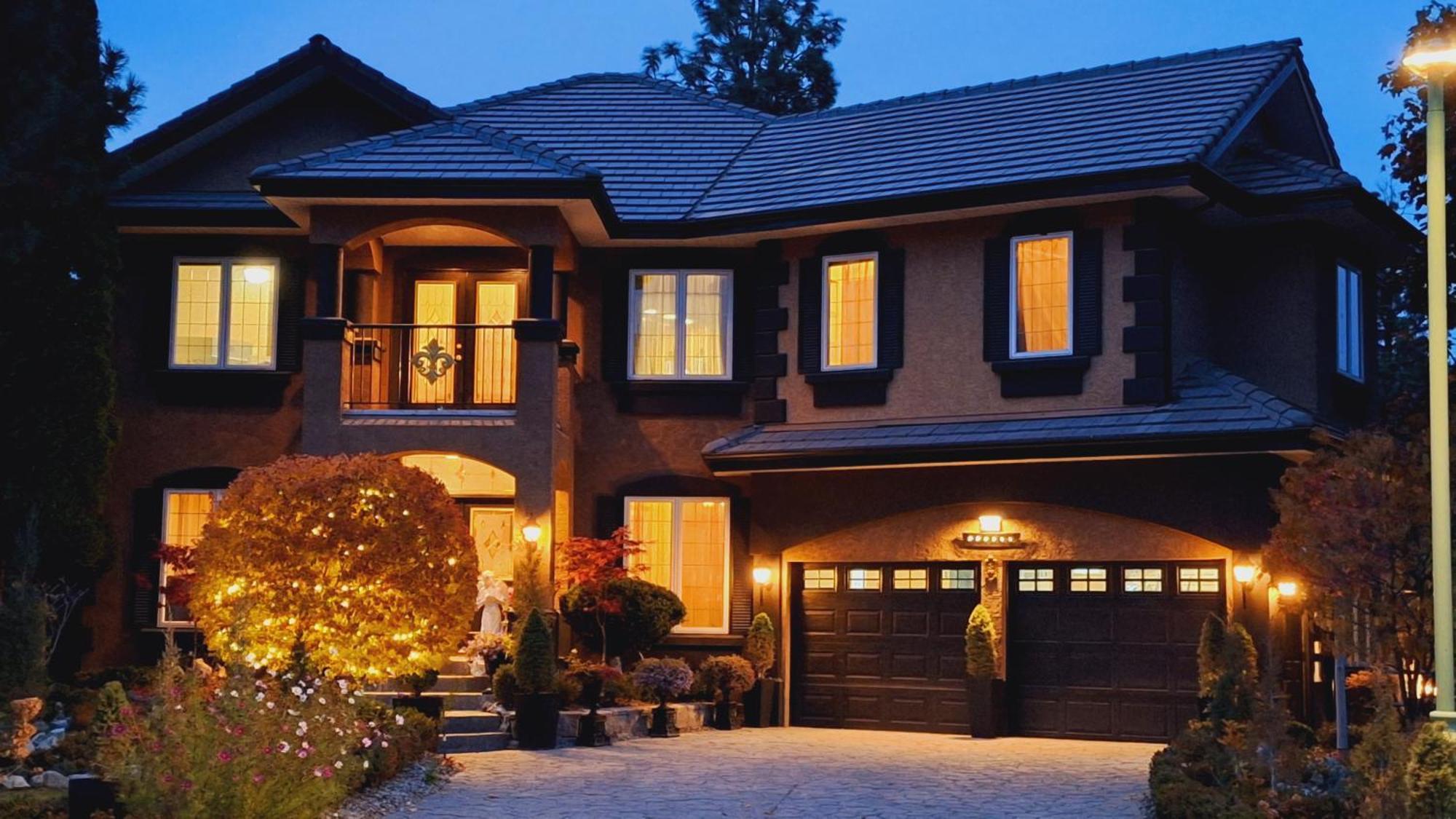 Villa Bellissimo Frantalia - La Galleriseum Versaliere Kelowna Exterior photo